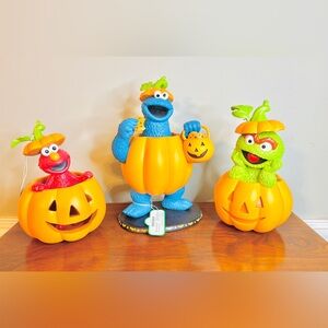 Characters from Sesame Street in Halloween Decor!